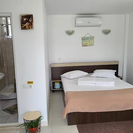 Проживание в семье Vilele Bianca Доуэ-Май