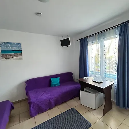 Проживание в семье Vilele Bianca *