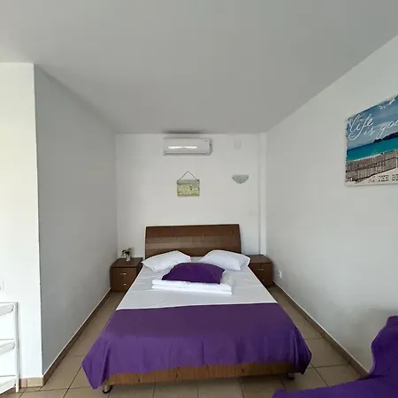 Проживание в семье Vilele Bianca Доуэ-Май