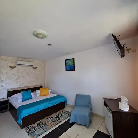 Проживание в семье Vilele Bianca Доуэ-Май