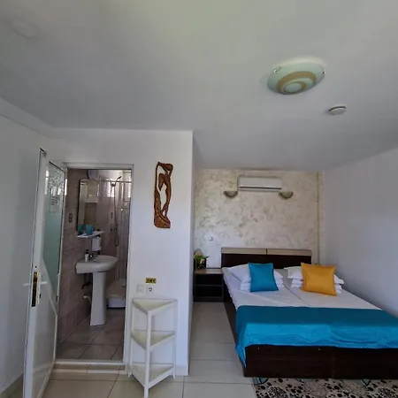 Vilele Bianca Проживание в семье