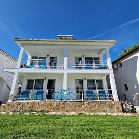 Проживание в семье Vilele Bianca *