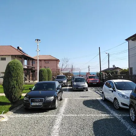 Gazde/Camere de închiriat Vilele Bianca *