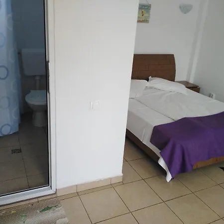 Gazde/Camere de închiriat Vilele Bianca