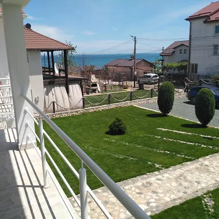 Vilele Bianca Gazde/Camere de închiriat *